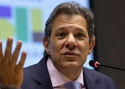 💸 Dólar perde força e volta para abaixo de R$ 5,70; Ibovespa não escapa e cai com cenário externo ruim e medidas do governo 💸 Dólar perde força e volta para abaixo de R$ 5,70; Ibovespa não escapa e cai com cenário externo ruim e medidas do governo