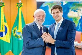 Lula marca presença no congresso do PSB em Brasília Lula marca presença no congresso do PSB em Brasília
