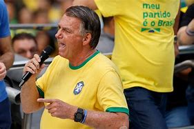 Bolsonaro Apela por Força no Congresso: “Me deem 50% da Câmara e 50% do Senado que eu movo o Brasil” Bolsonaro Apela por Força no Congresso: “Me deem 50% da Câmara e 50% do Senado que eu movo o Brasil”