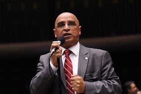 Crise no INSS expõe racha entre PDT e governo Lula: “Constrangimento total”, diz líder da bancada Crise no INSS expõe racha entre PDT e governo Lula: “Constrangimento total”, diz líder da bancada