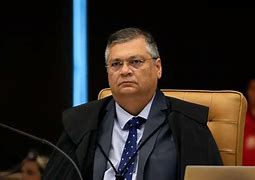 Flávio Dino suspende julgamento sobre escolas cívico-militares em São Paulo e adia decisão Flávio Dino suspende julgamento sobre escolas cívico-militares em São Paulo e adia decisão