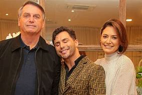 💄 “Não sou dessas”: Maquiador Agustin Fernandez rebate alfinetada de Janja sobre Michelle Bolsonaro 💄 “Não sou dessas”: Maquiador Agustin Fernandez rebate alfinetada de Janja sobre Michelle Bolsonaro