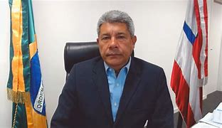 Governador da Bahia Jerônimo do PT se revolta e diz que Bolsonaro deveria ser lançado “na vala” com retroescavadeira Governador da Bahia Jerônimo do PT se revolta e diz que Bolsonaro deveria ser lançado “na vala” com retroescavadeira