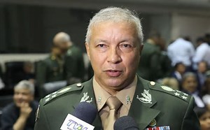 De aliado a peça-chave na defesa: Ex-comandante do Exército depõe no STF a favor de Bolsonaro e Mauro Cid De aliado a peça-chave na defesa: Ex-comandante do Exército depõe no STF a favor de Bolsonaro e Mauro Cid