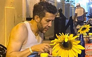 Janones perde a linha em bar de Cuba ao ver conta salgada e causa confusão Janones perde a linha em bar de Cuba ao ver conta salgada e causa confusão
