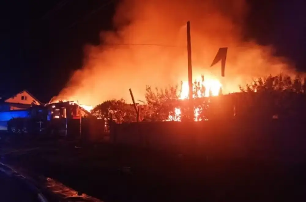 Ataque com drones russos no norte da Ucrânia deixa cinco mortos, incluindo bebê de 1 ano Ataque com drones russos no norte da Ucrânia deixa cinco mortos, incluindo bebê de 1 ano