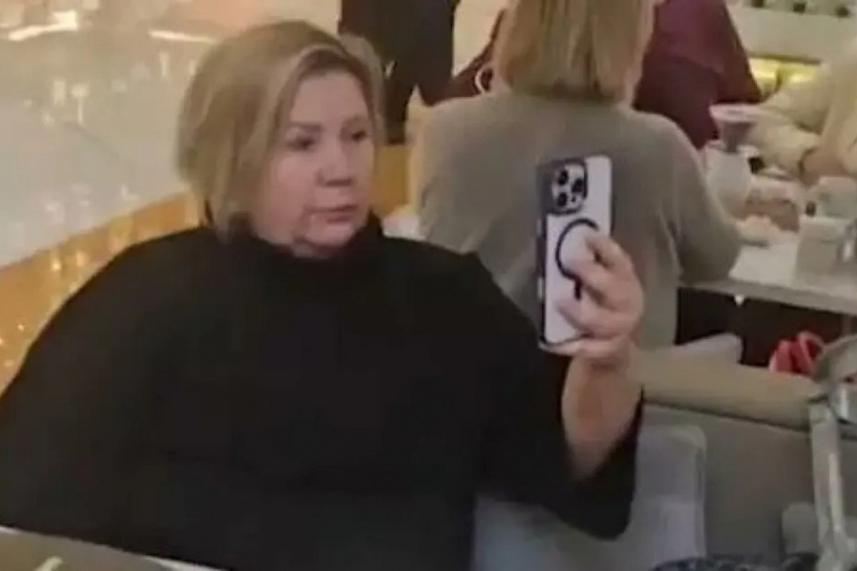 Insultos e intolerância: mulher é presa após ataque homofóbico em cafeteria de shopping de luxo em SP Insultos e intolerância: mulher é presa após ataque homofóbico em cafeteria de shopping de luxo em SP