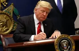 Trump volta a fechar as portas dos EUA para cidadãos de 12 países — e outros 8 enfrentam restrições Trump volta a fechar as portas dos EUA para cidadãos de 12 países — e outros 8 enfrentam restrições