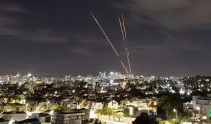 Tempestade no Oriente Médio: Irã lança nova ofensiva com mísseis e drones contra Israel Tempestade no Oriente Médio: Irã lança nova ofensiva com mísseis e drones contra Israel