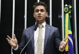 Nikolas vota com o governo para manter veto de Lula sobre contas de luz