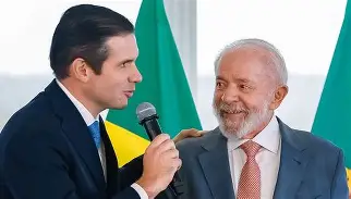 Lula leva briga do IOF ao STF e acusa Congresso de invadir competência do Executivo