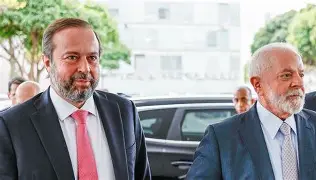 Ministro quer liderar campanha de Lula e ataca “ameaças” à democracia em 2026 Ministro quer liderar campanha de Lula e ataca “ameaças” à democracia em 2026