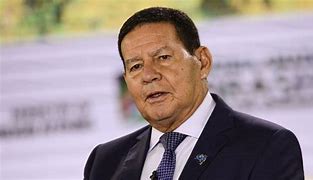 “Fiz por educação”: Mourão rebate STF e nega pressão de Bolsonaro sobre depoimento
