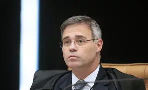 Autoridades em alta voltagem: presença de peso marca Marcha para Jesus em São Paulo