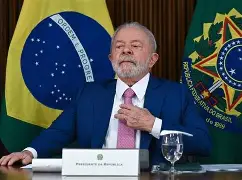 Lula cria CNH Social gratuita para baixa renda e barra exame toxicológico em carteira para motos e carros