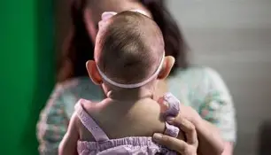 Congresso ignora veto de Lula e garante pensão vitalícia a crianças com sequelas da Zika