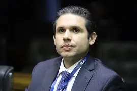 Crise no Congresso: Presidente da Câmara promete resposta ainda hoje sobre prisão de Zambelli Crise no Congresso: Presidente da Câmara promete resposta ainda hoje sobre prisão de Zambelli