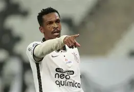 Do brilho aos boletos: Jô, ex-Corinthians, é preso novamente por dívida de pensão Do brilho aos boletos: Jô, ex-Corinthians, é preso novamente por dívida de pensão