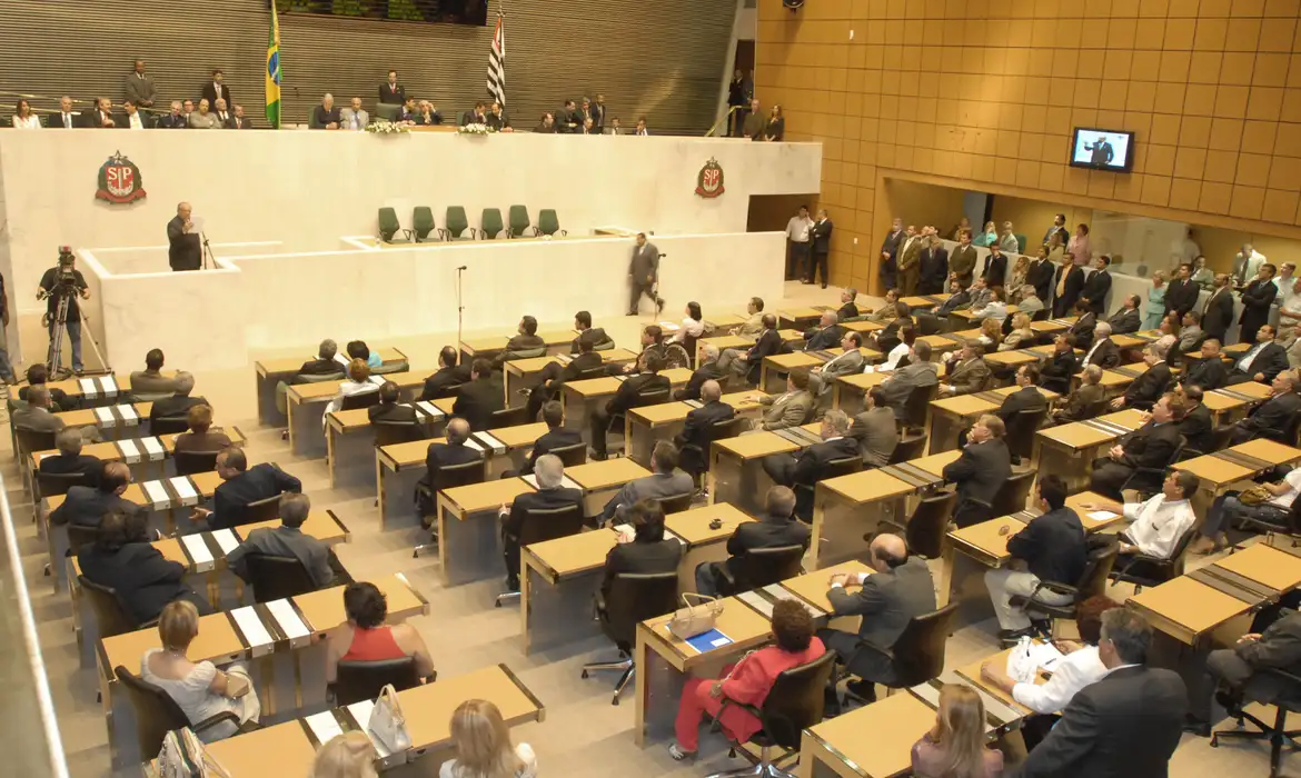Deputadas de SP sofrem ameaças brutais por e-mail e recorrem à Justiça em ação conjunta Deputadas de SP sofrem ameaças brutais por e-mail e recorrem à Justiça em ação conjunta