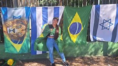 “De bandeira em bandeira, a gente sobrevive”: ambulante revela por que trocou Lula por Bolsonaro