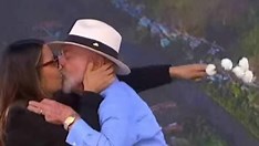 💐 Lula presenteia Janja com uma rosa no Dia dos Namorados e solta piada: “Tô sem dinheiro”