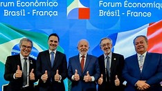 Lula fecha acordo bilionário com empresas francesas para investir no Brasil até 2030 Lula fecha acordo bilionário com empresas francesas para investir no Brasil até 2030