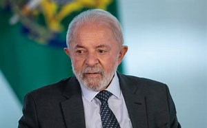 Lula cobra Congresso e diz que, se faltar coragem, o STF deve regular as redes sociais Lula cobra Congresso e diz que, se faltar coragem, o STF deve regular as redes sociais