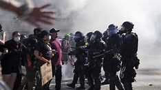 Trump ameaça usar lei do século 19 para conter protestos em Los Angeles Trump ameaça usar lei do século 19 para conter protestos em Los Angeles