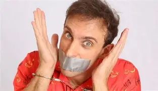 Juíza que condenou Léo Lins tem histórico de mandar prender quem xinga Moraes Juíza que condenou Léo Lins tem histórico de mandar prender quem xinga Moraes