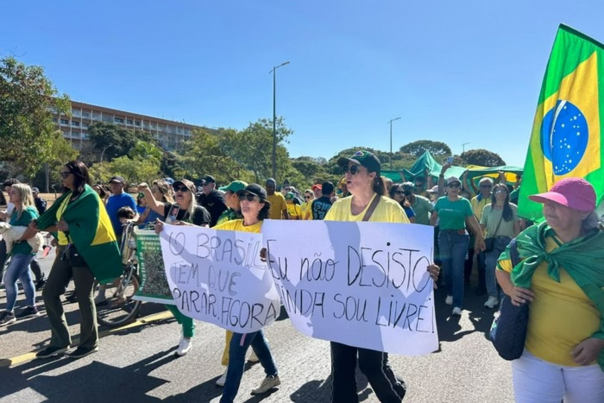 Bolsonaristas protestam em Brasília em apoio a Trump e contra Lula e Moraes