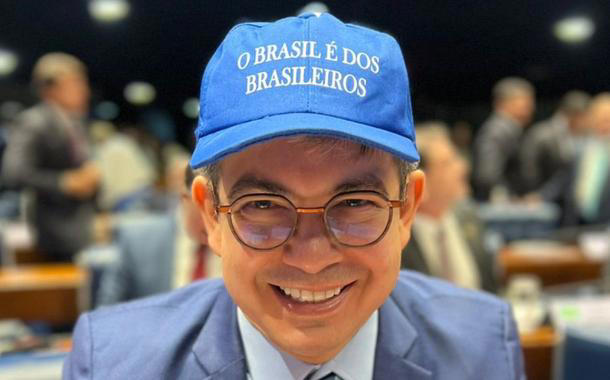 Randolfe dispara contra sanção dos EUA: “Mickey e Pateta não vão fazer falta”