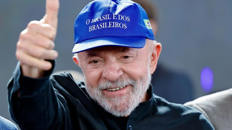 Lula chama Bolsonaro de covarde e acusa Eduardo de ser “mensageiro do Trump”