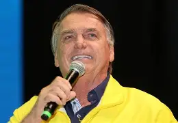 Banheiro high-tech? PF acha pen drive na gaveta de Bolsonaro e perícia termina sem mistério