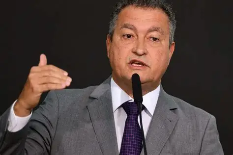 Rui Costa aposta que Lula não sancionará aumento de deputados: “É pouco provável”