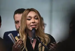 Erika Hilton aciona STF e pede bloqueio de bens dos Bolsonaros