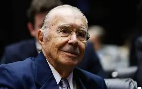 “Não se corre atrás de um doido”: Sarney defende Moraes após sanção de Trump