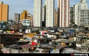 Sair da favela virou ameaça de morte: “Se mudar, a gente te acha”