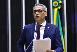 PGR Barra Queixa-Crime de Aliado de Bolsonaro Contra Gayer e Reconhece Imunidade Parlamentar