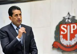 Após assalto cinematográfico, polícia prende suspeito de roubar Rolex de deputado em SP