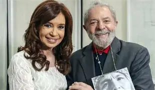 Lula desembarca na Argentina para cúpula do Mercosul e visita Cristina Kirchner