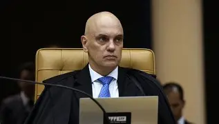 “Moraes dá bronca em advogado de Filipe Martins e manda recado: ‘Aqui não é palco de rede social'”