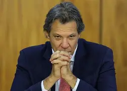 Haddad bate na tecla: “Quem mora na cobertura precisa pagar o condomínio”