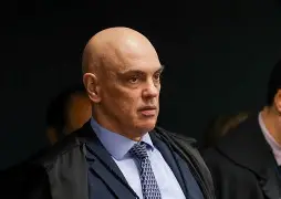 Protesto solitário contra Moraes marca tensão após novas medidas contra Bolsonaro