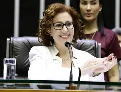 Zambelli se diz perseguida política e busca refúgio na Itália