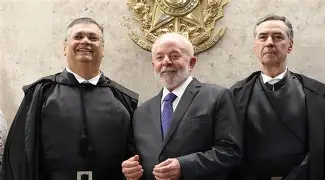 Pedido de impeachment de Barroso e Dino chega ao Senado sob acusação de parcialidade