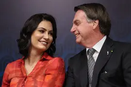 Michelle tenta se defender das ofensa nas redes, mas Justiça diz “não”