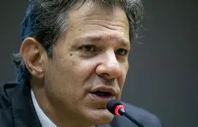 Haddad vê com bons olhos proposta de Lira que amplia isenção do Imposto de Renda