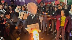 🔥 Protesto em Chamas na Paulista: Manifestantes Queimam Boneco de Trump e Criticam Tarifaço