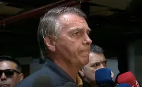 💾 O mistério do pen drive no banheiro: a imprensa achou o novo escândalo da década