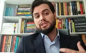 “Minuta Fantasma” e Memória Seletiva: Ex-assessor de Bolsonaro diz que Mauro Cid mente e nega plano golpista